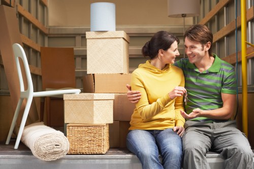 Local moving truck for flats and apartments in Highbury